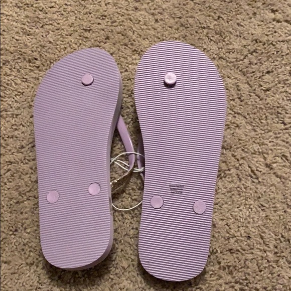 Flip flops! - Picture 2 of 2